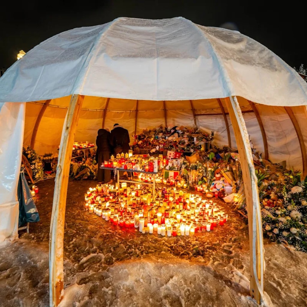 Crans-Montana: un mémorial dédié aux victimes de l’incendie a pris feu, une enquête ouverte Crans-Montana: un mémorial dédié aux victimes de l’incendie a pris feu, une enquête ouverte