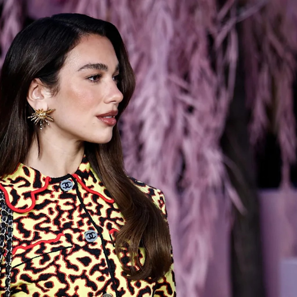 Lecture et céramique avec Dua Lipa: la star organise une soirée thématique dans un bar à Paris le 25 février prochain Lecture et céramique avec Dua Lipa: la star organise une soirée thématique dans un bar à Paris le 25 février prochain