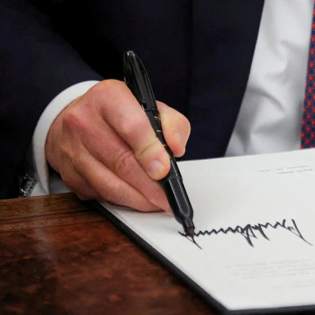 Dans un nouvel accès de “mégalomanie”, Trump va signer les billets de banque américains Dans un nouvel accès de “mégalomanie”, Trump va signer les billets de banque américains