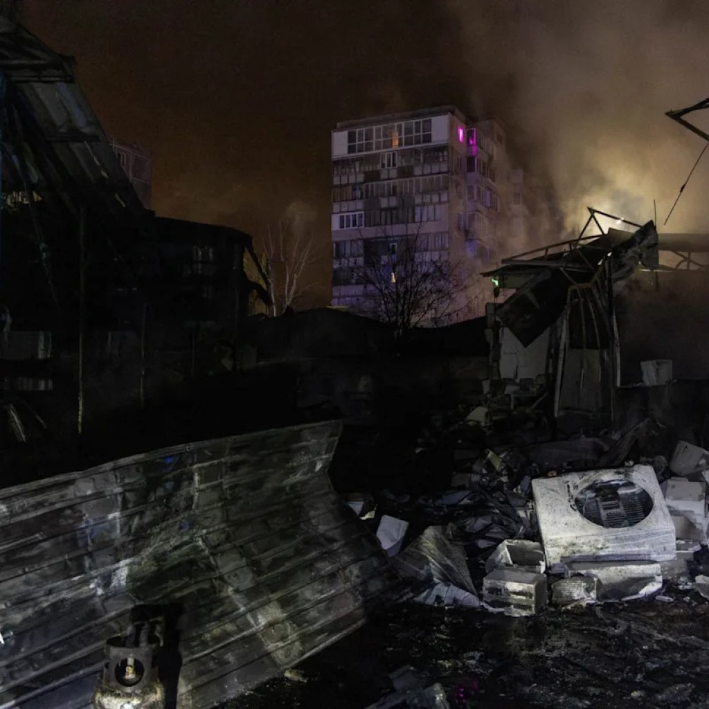 Au moins un mort dans des bombardements russes en Ukraine, Kiev dénonce le « cynisme » de Moscou en plein pourparlers pour la paix Au moins un mort dans des bombardements russes en Ukraine, Kiev dénonce le « cynisme » de Moscou en plein pourparlers pour la paix