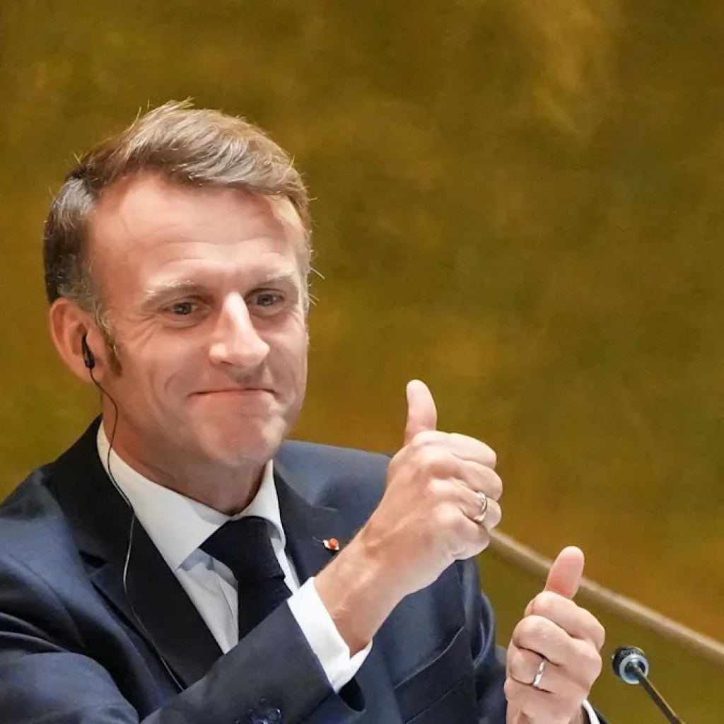 Un premier ministre attendu, Emmanuel Macron se persuade qu’il « y a un chemin pour éviter la dissolution » Un premier ministre attendu, Emmanuel Macron se persuade qu’il « y a un chemin pour éviter la dissolution »