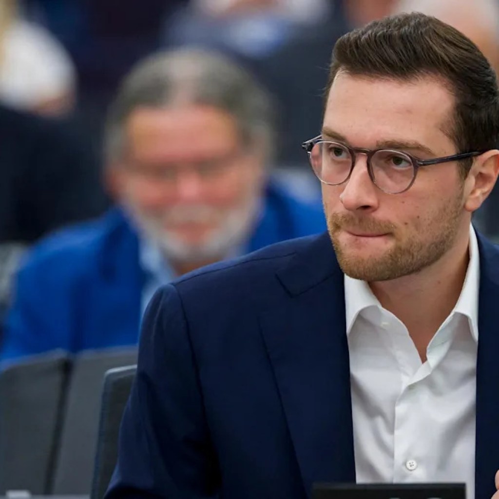 Le RN au cœur d’une plainte pour un média training en 2022 payé par le Parlement européen Le RN au cœur d’une plainte pour un média training en 2022 payé par le Parlement européen