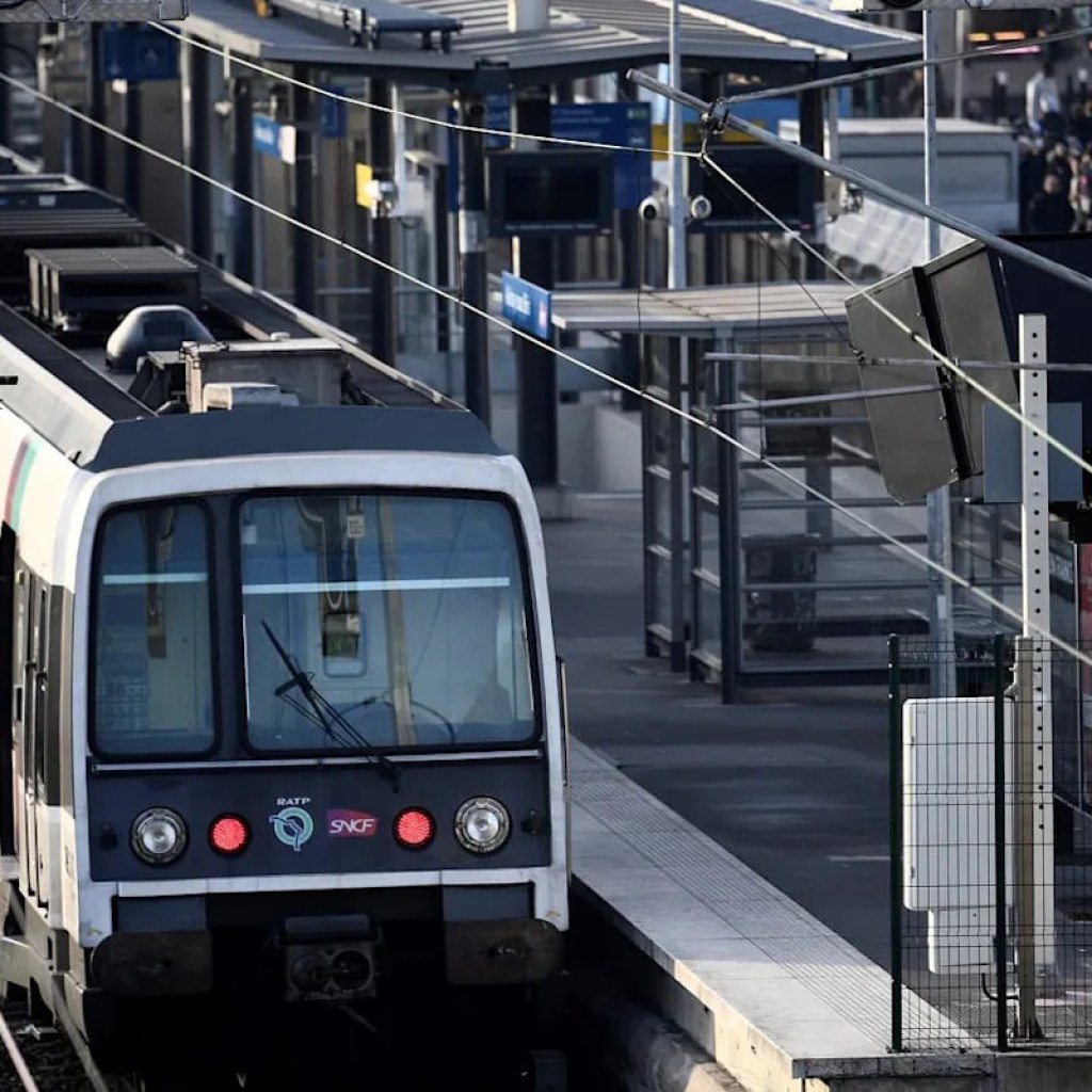 un suspect a été interpellé et placé en garde à vue un suspect a été interpellé et placé en garde à vue