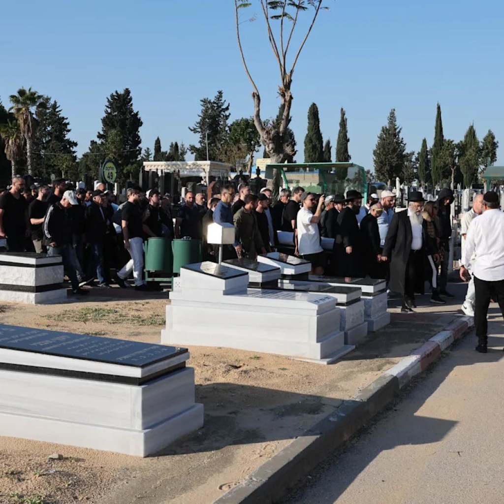 Attentat de Sydney: vive émotion aux obsèques du Français Dan Elkayam, tué dans l’attaque antisémite Attentat de Sydney: vive émotion aux obsèques du Français Dan Elkayam, tué dans l’attaque antisémite