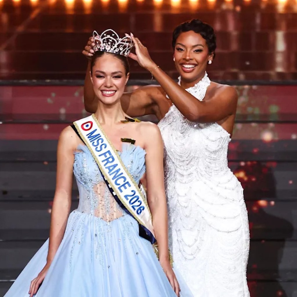 Miss France 2026 : Miss Tahiti Hinaupoko Deveze remporte la couronne Miss France 2026 : Miss Tahiti Hinaupoko Deveze remporte la couronne