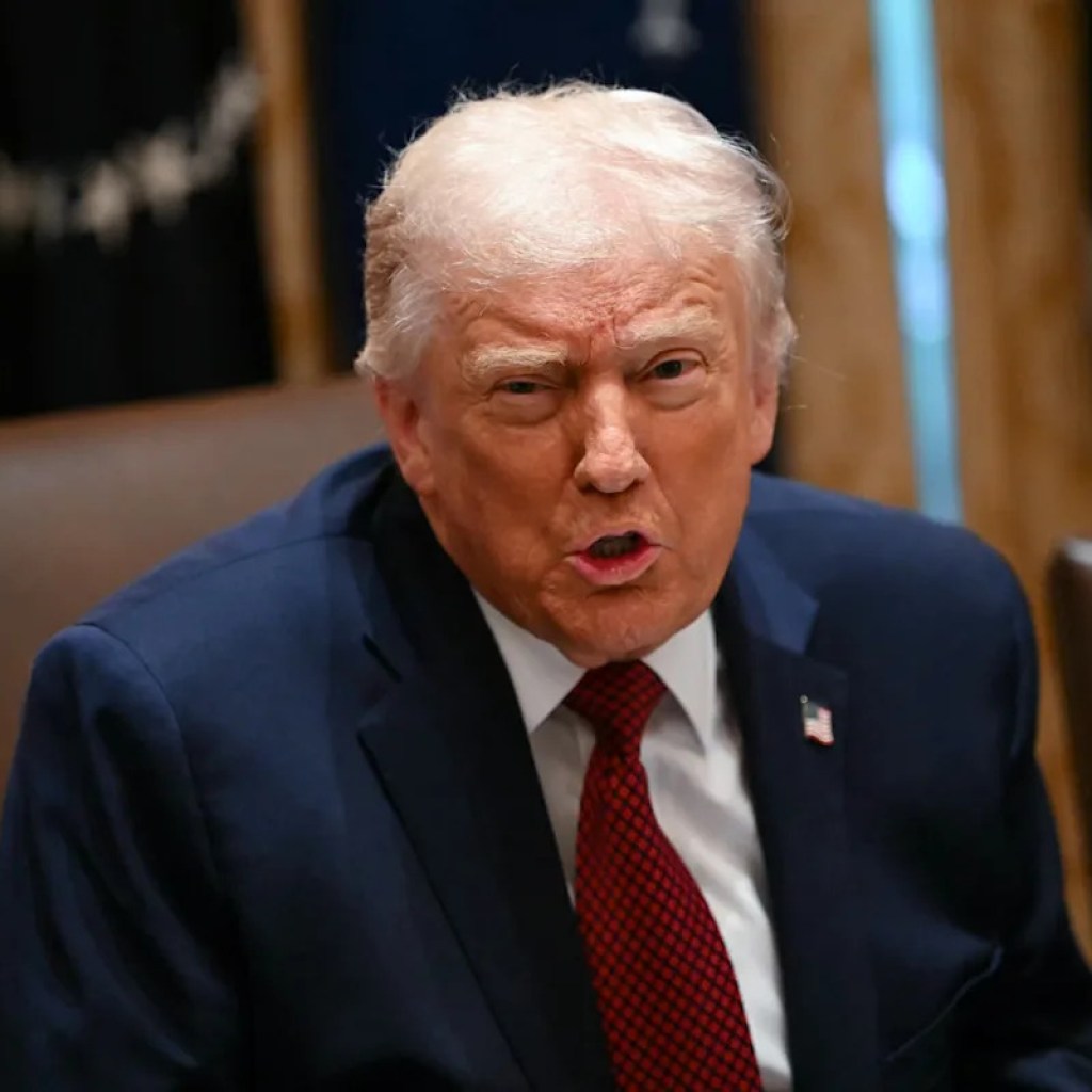 « Des personnes horribles qui font entrer de la drogue et tuent notre peuple »: Donald Trump menace le Venezuela de frappes terrestres « Des personnes horribles qui font entrer de la drogue et tuent notre peuple »: Donald Trump menace le Venezuela de frappes terrestres