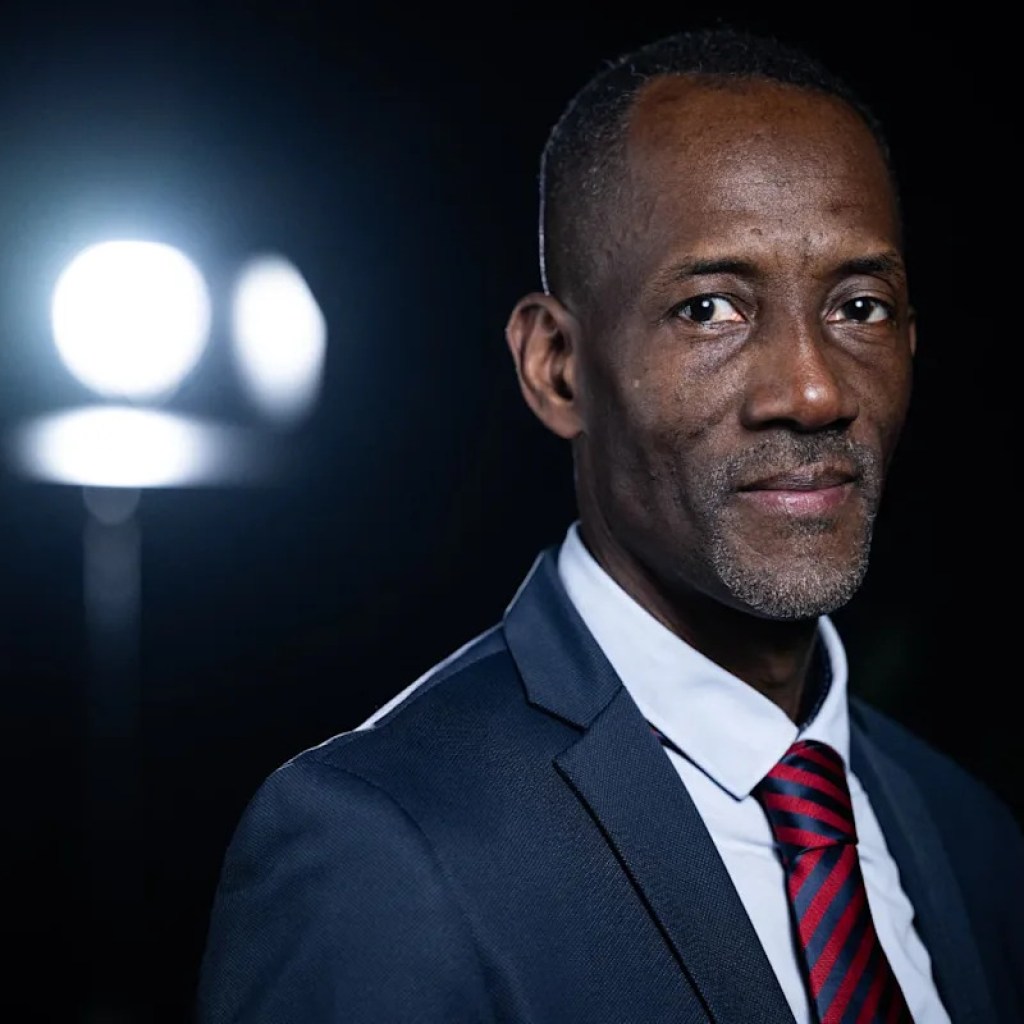 Présidentielle: le maire de Saint-Denis Bally Bagayoko pense « pouvoir contribuer à rassembler » la gauche autour de Jean-Luc Mélenchon en 2027 Présidentielle: le maire de Saint-Denis Bally Bagayoko pense « pouvoir contribuer à rassembler » la gauche autour de Jean-Luc Mélenchon en 2027