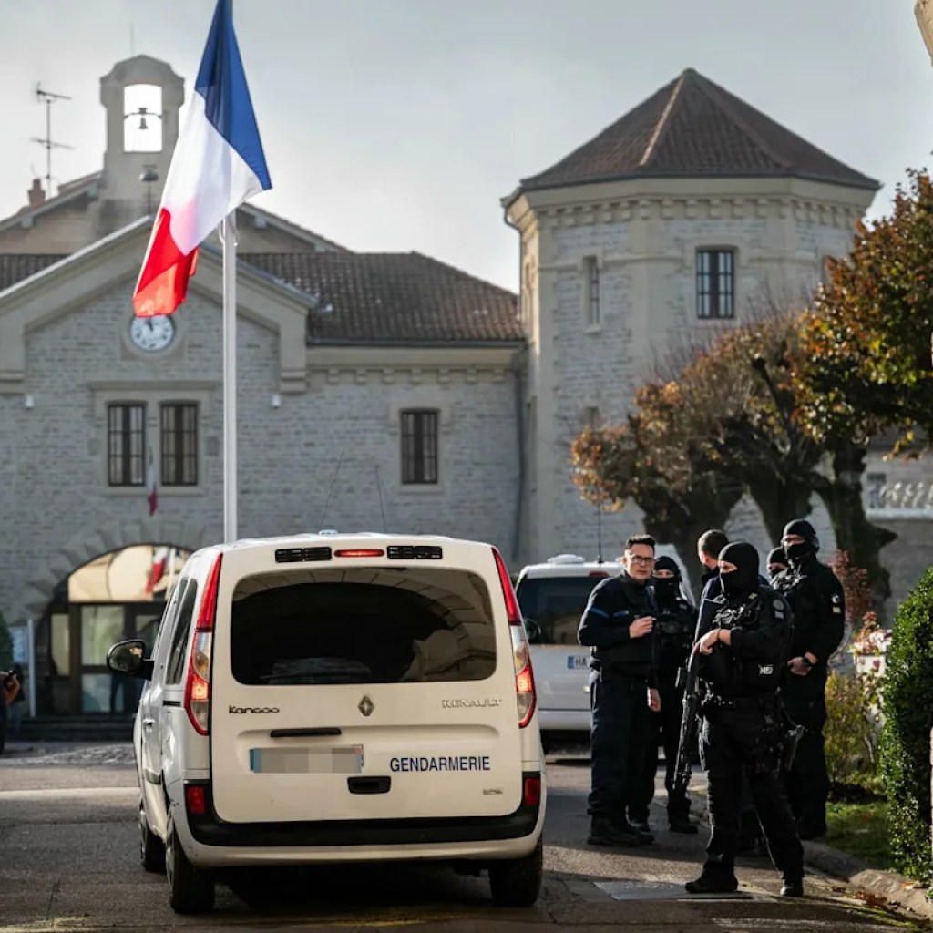 Évasion à la prison de Dijon: le détenu interpellé mis en examen et incarcéré dans un autre établissement pénitentiaire Évasion à la prison de Dijon: le détenu interpellé mis en examen et incarcéré dans un autre établissement pénitentiaire