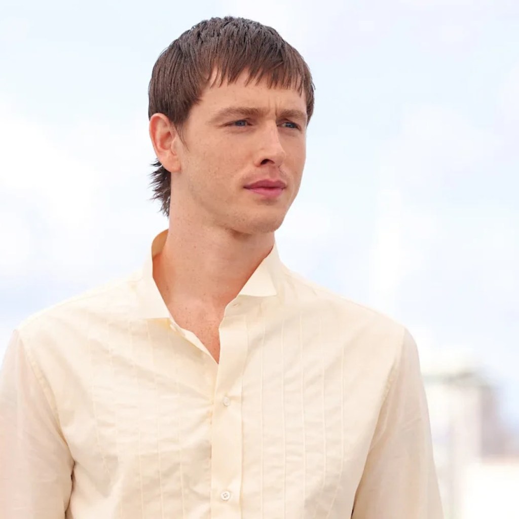 Il va incarner John Lennon à l’écran: Harris Dickinson, nouvelle coqueluche d’Hollywood, réalise son premier film Il va incarner John Lennon à l’écran: Harris Dickinson, nouvelle coqueluche d’Hollywood, réalise son premier film