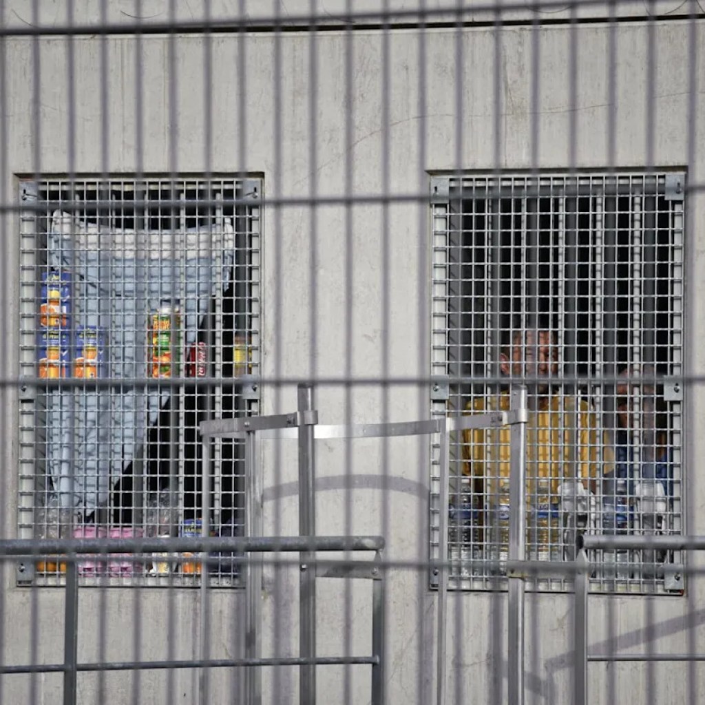 Des détenus refusent de regagner leur cellule à la prison de Lyon-Corbas ce mardi Des détenus refusent de regagner leur cellule à la prison de Lyon-Corbas ce mardi