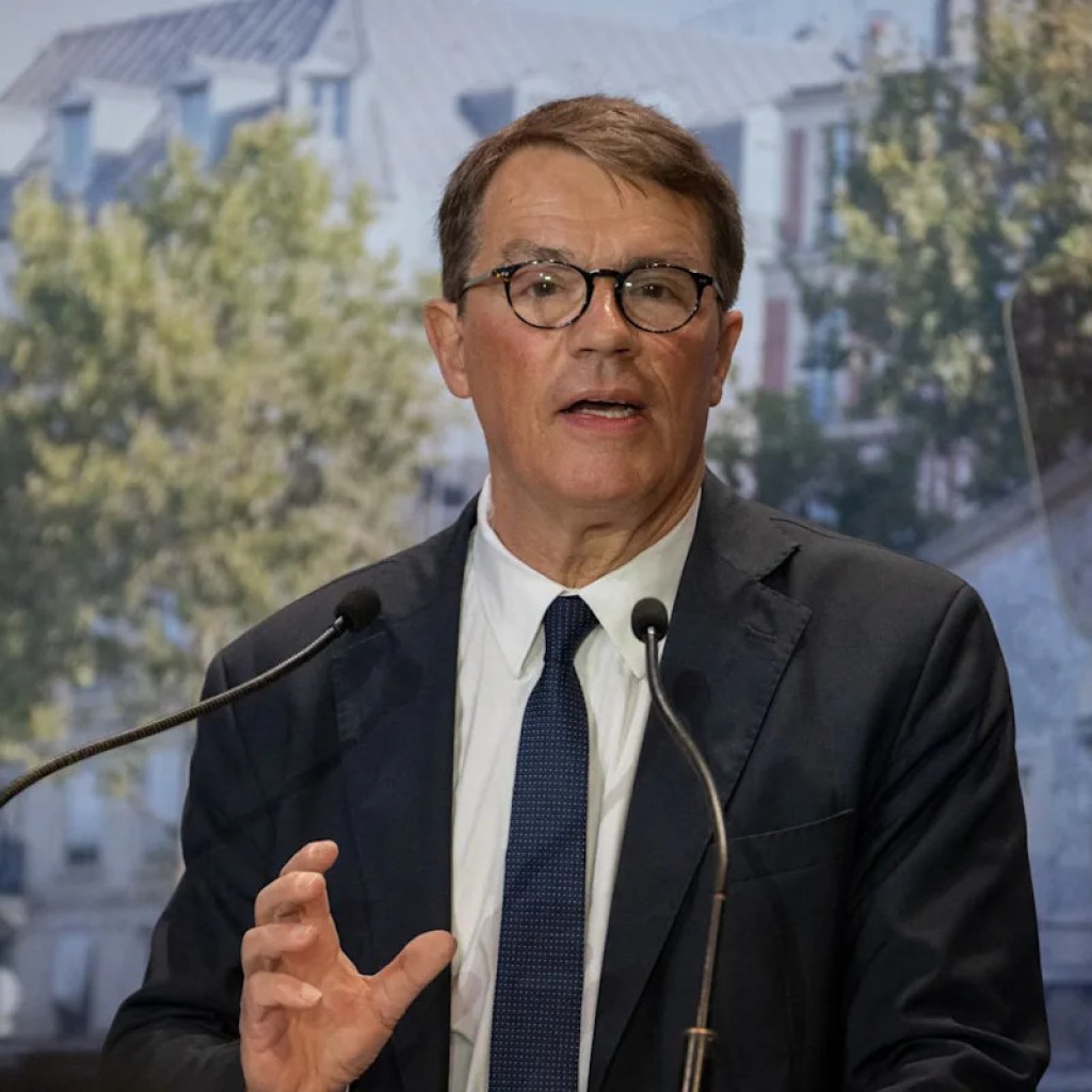 Violences sexuelles dans les écoles: 11 enseignants suspendus, Patrick Bloche promet des « sanctions disciplinaires à tous les niveaux » Violences sexuelles dans les écoles: 11 enseignants suspendus, Patrick Bloche promet des « sanctions disciplinaires à tous les niveaux »