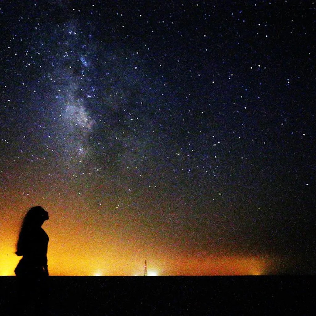 Des scientifiques repèrent une planète “vagabonde” dérivant dans l’espace Des scientifiques repèrent une planète “vagabonde” dérivant dans l’espace