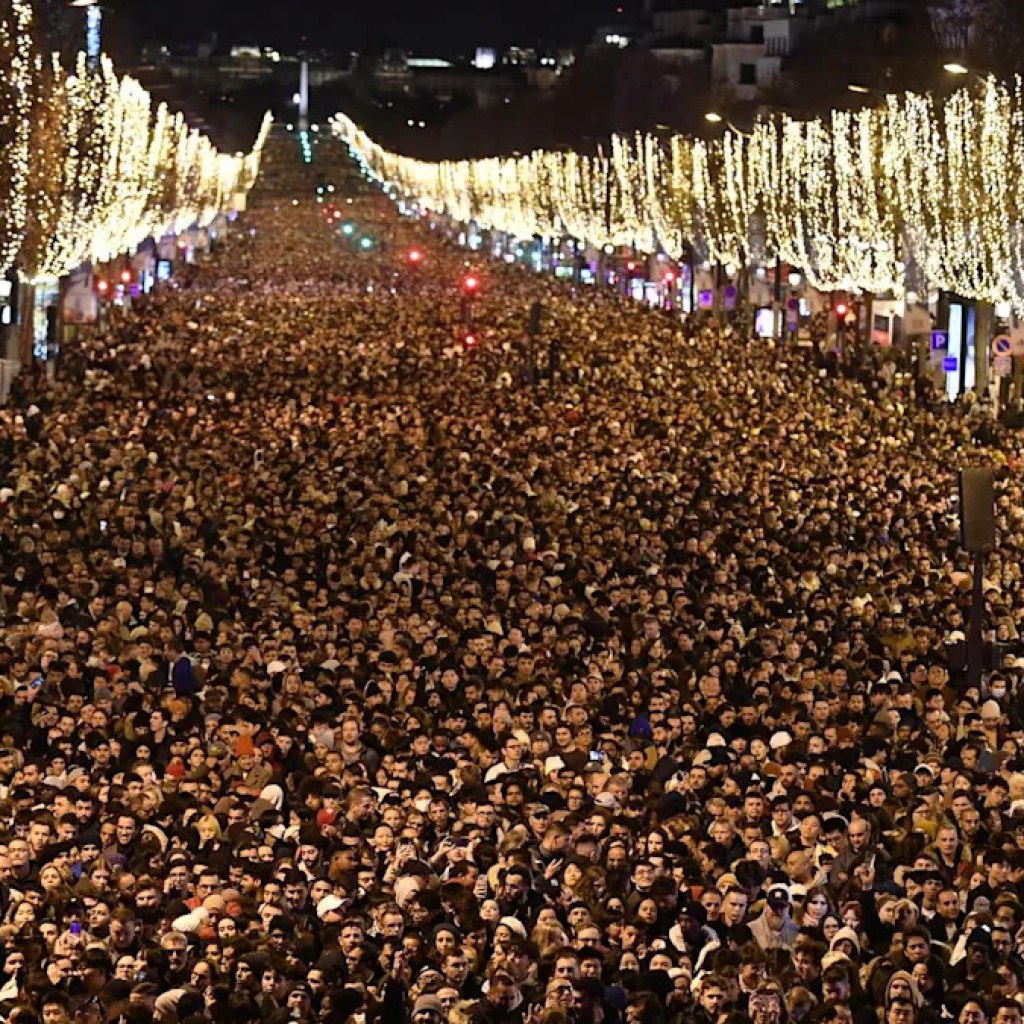Au Nouvel An, le concert sur les Champs-Élysées n’aura pas lieu Au Nouvel An, le concert sur les Champs-Élysées n’aura pas lieu