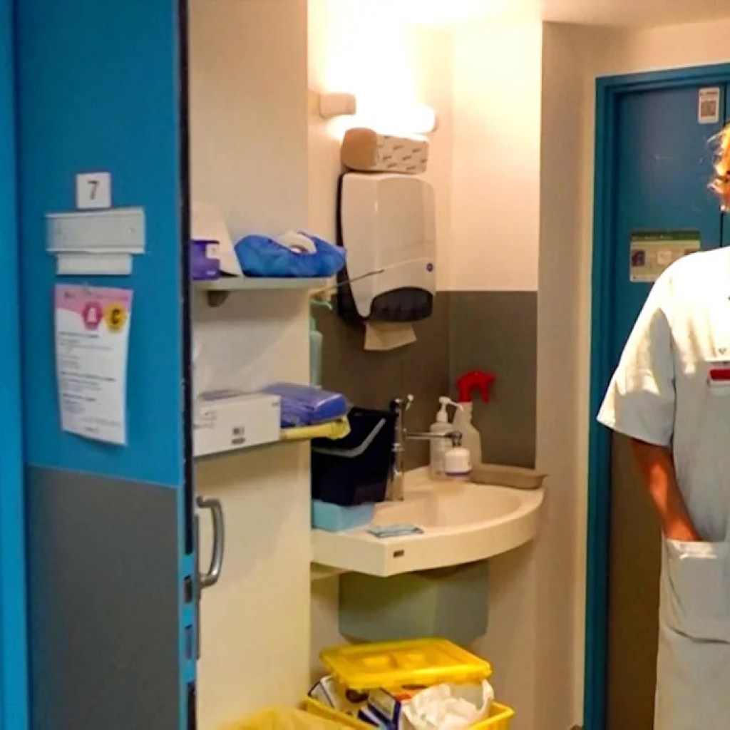 Hantavirus : qu’est-ce qu’une chambre à pression négative où sont isolés les croisiéristes français du MV Hondius ? Hantavirus : qu’est-ce qu’une chambre à pression négative où sont isolés les croisiéristes français du MV Hondius ?