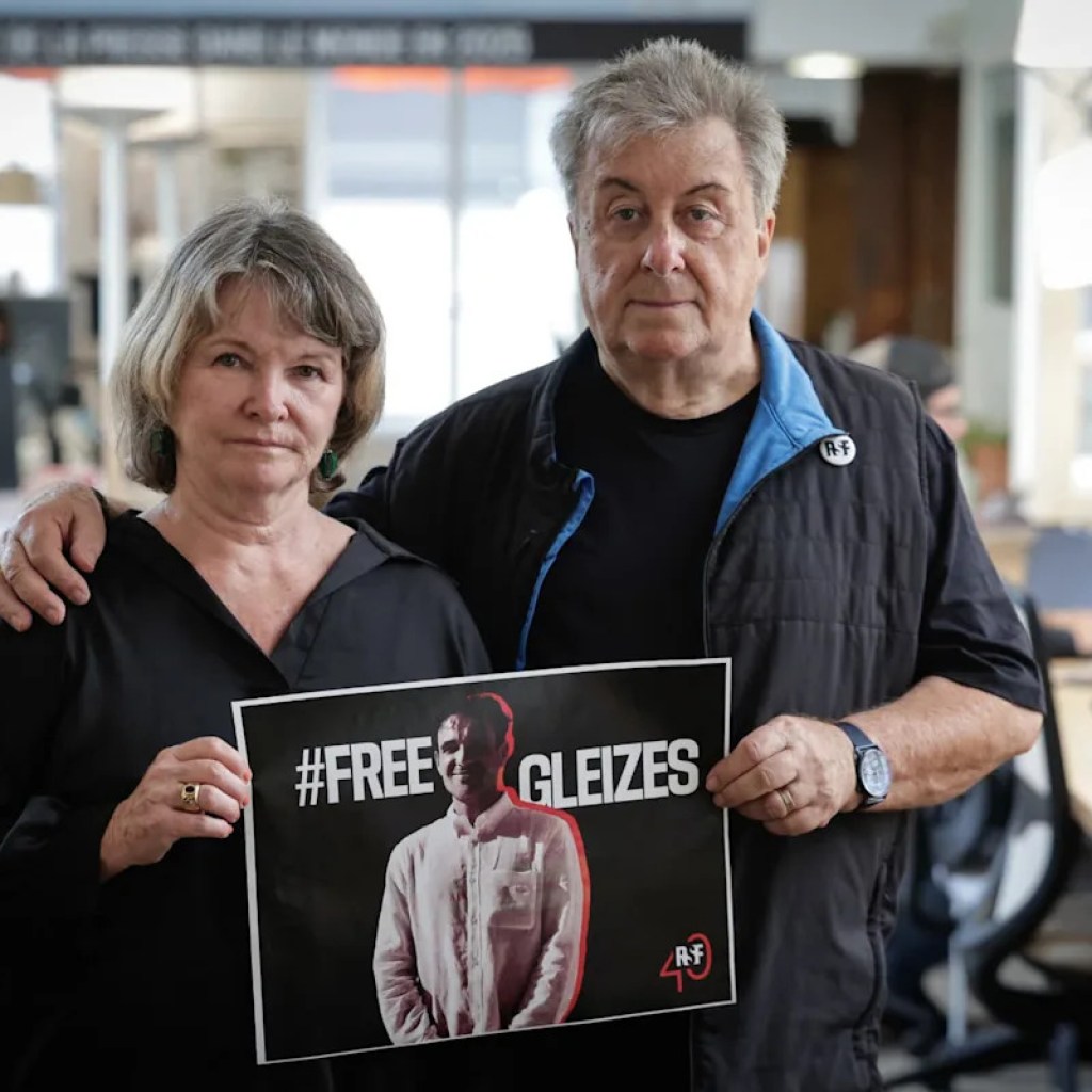 les parents du journaliste Christophe Gleizes, condamné en Algérie, témoignent les parents du journaliste Christophe Gleizes, condamné en Algérie, témoignent