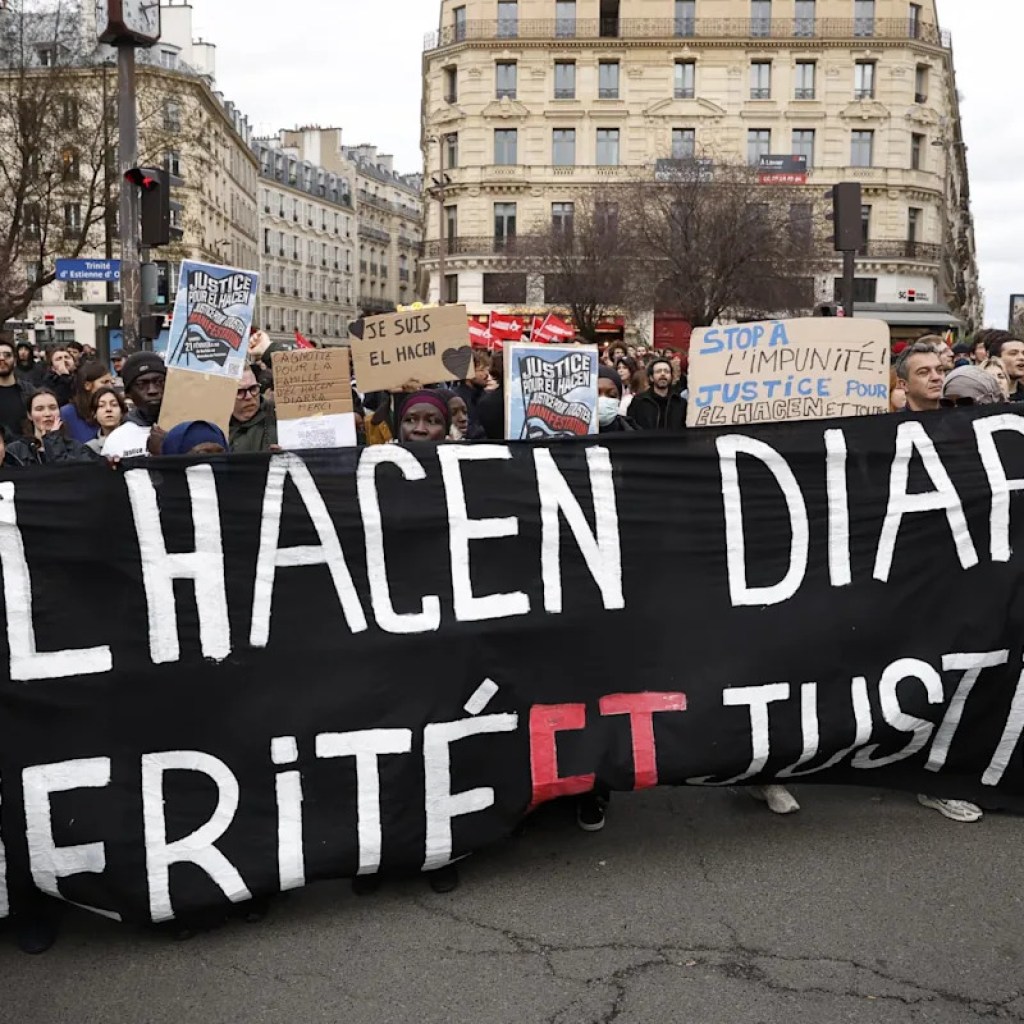 Mort d’El Hacen Diarra en garde à vue: un rassemblement à Paris pour réclamer « justice » Mort d’El Hacen Diarra en garde à vue: un rassemblement à Paris pour réclamer « justice »