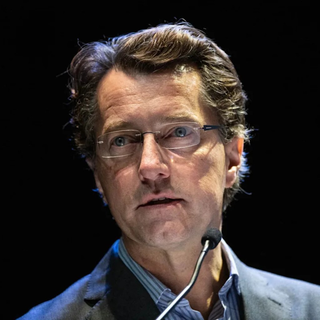 Un an de prison ferme requis en appel contre Dominique Boutonnat, ex-président du CNC, accusé d’agression sexuelle par son filleul Un an de prison ferme requis en appel contre Dominique Boutonnat, ex-président du CNC, accusé d’agression sexuelle par son filleul