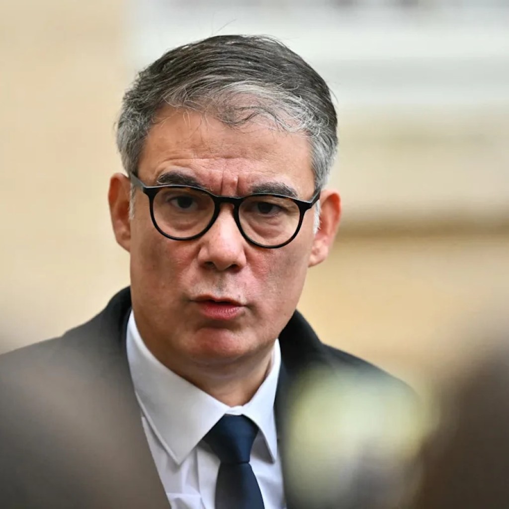 Budget 2026: le PS prêt à ne pas voter la censure en cas de 49.3 si le financement des nouvelles mesures ne se fait pas « sur le dos des Français » Budget 2026: le PS prêt à ne pas voter la censure en cas de 49.3 si le financement des nouvelles mesures ne se fait pas « sur le dos des Français »