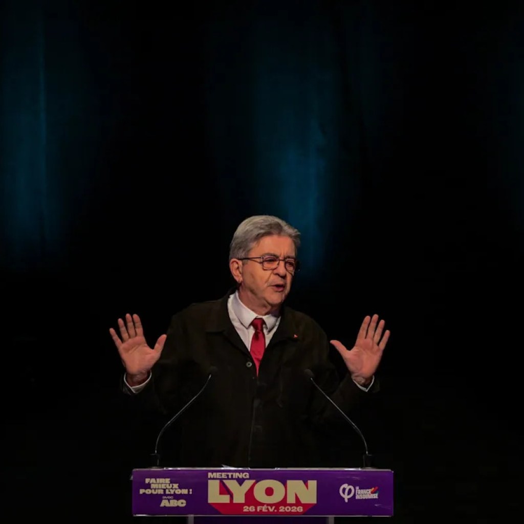 « Un délire complotiste », « rien ne va »: Jean-Luc Mélenchon accusé d’antisémitisme après ses propos sur la prononciation du nom de Jeffrey Epstein « Un délire complotiste », « rien ne va »: Jean-Luc Mélenchon accusé d’antisémitisme après ses propos sur la prononciation du nom de Jeffrey Epstein
