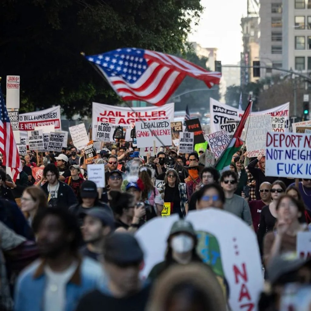 “En colère”, inquiets, demandant de “l’empathie”, des milliers d’Américains manifestent contre ICE “En colère”, inquiets, demandant de “l’empathie”, des milliers d’Américains manifestent contre ICE