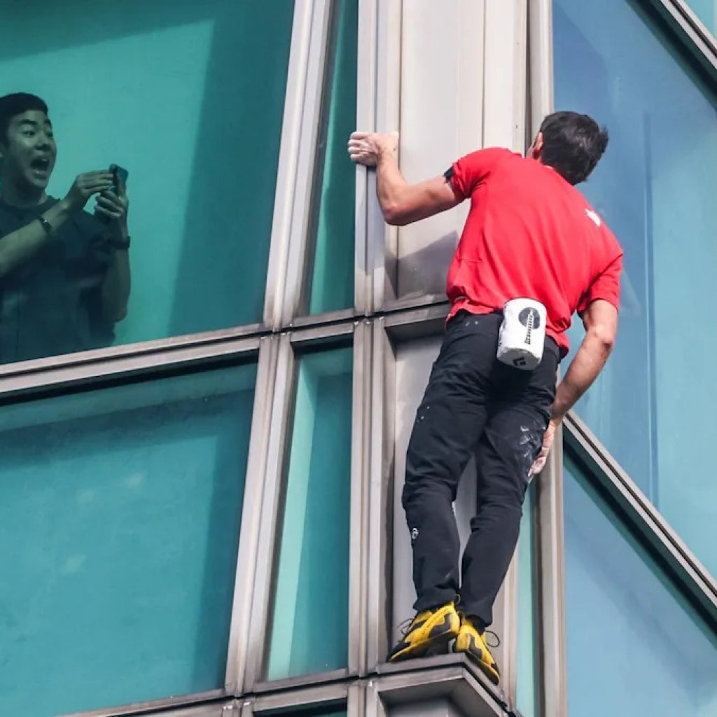 Le grimpeur de l’extrême Alex Honnold a réussi son pari à Taïwan Le grimpeur de l’extrême Alex Honnold a réussi son pari à Taïwan