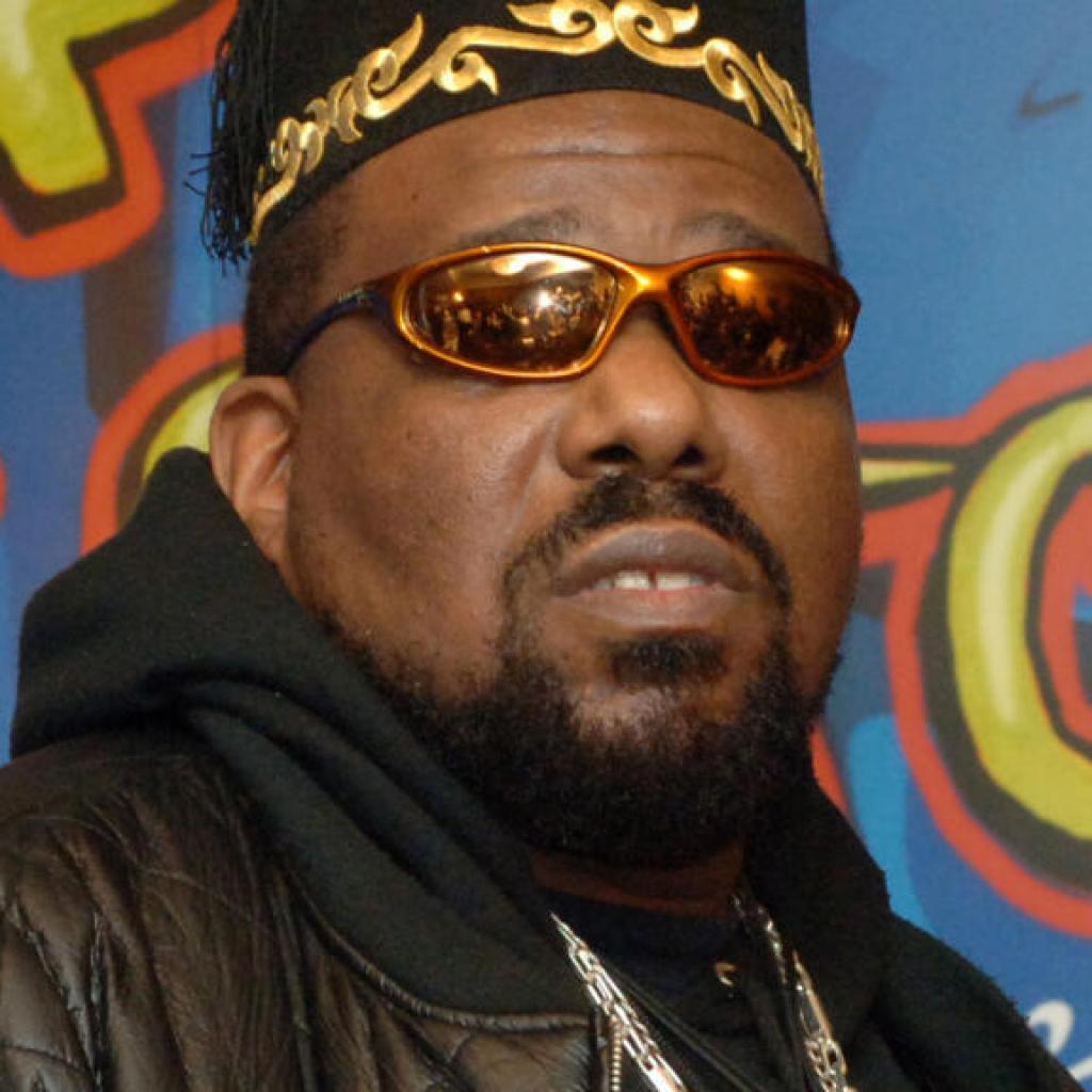 Afrika Bambaataa, pionnier du hip-hop et co-fondateur de la Zulu Nation, est mort à 68 ans Afrika Bambaataa, pionnier du hip-hop et co-fondateur de la Zulu Nation, est mort à 68 ans