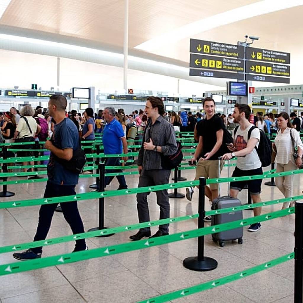 « Un échec systémique » : le nouveau système EES sème le chaos aux frontières de l’UE « Un échec systémique » : le nouveau système EES sème le chaos aux frontières de l’UE