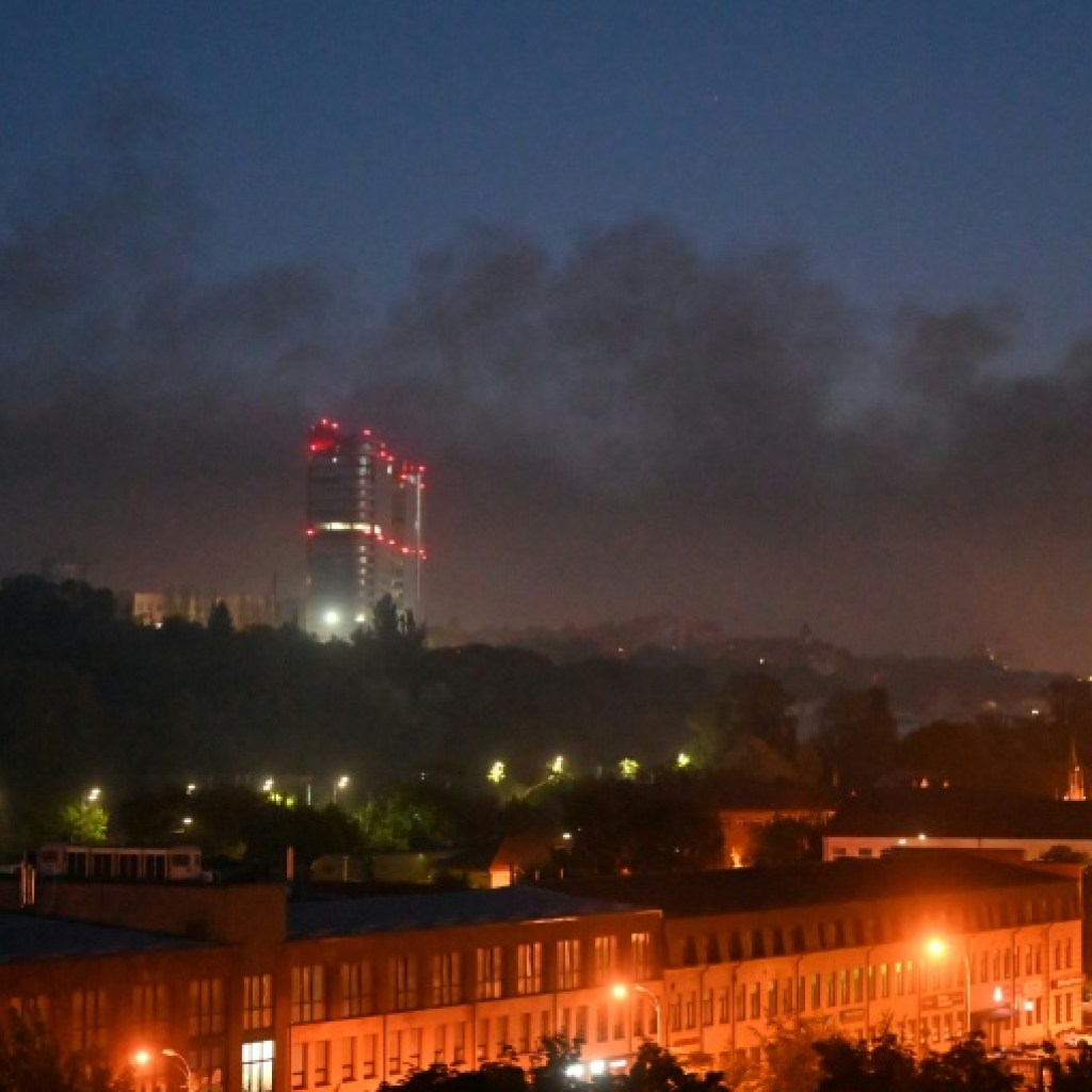 Ukraine: intenses bombardements russes sur Kiev, au moins un mort Ukraine: intenses bombardements russes sur Kiev, au moins un mort