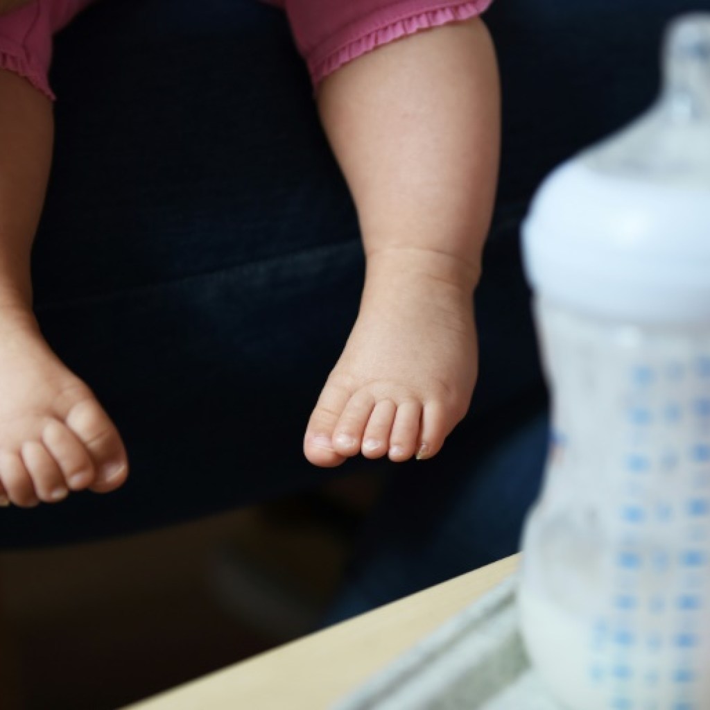 Les plaintes s’accumulent en France dans le dossier des laits infantiles Les plaintes s’accumulent en France dans le dossier des laits infantiles