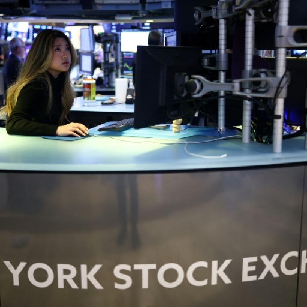 Wall Street en forme, portée par Intel et la perspective de négociations sur le Moyen-Orient Wall Street en forme, portée par Intel et la perspective de négociations sur le Moyen-Orient