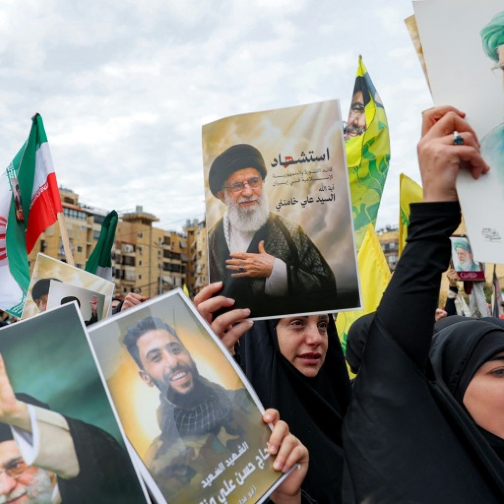 Israël bombarde le Liban après des tirs du Hezbollah Israël bombarde le Liban après des tirs du Hezbollah