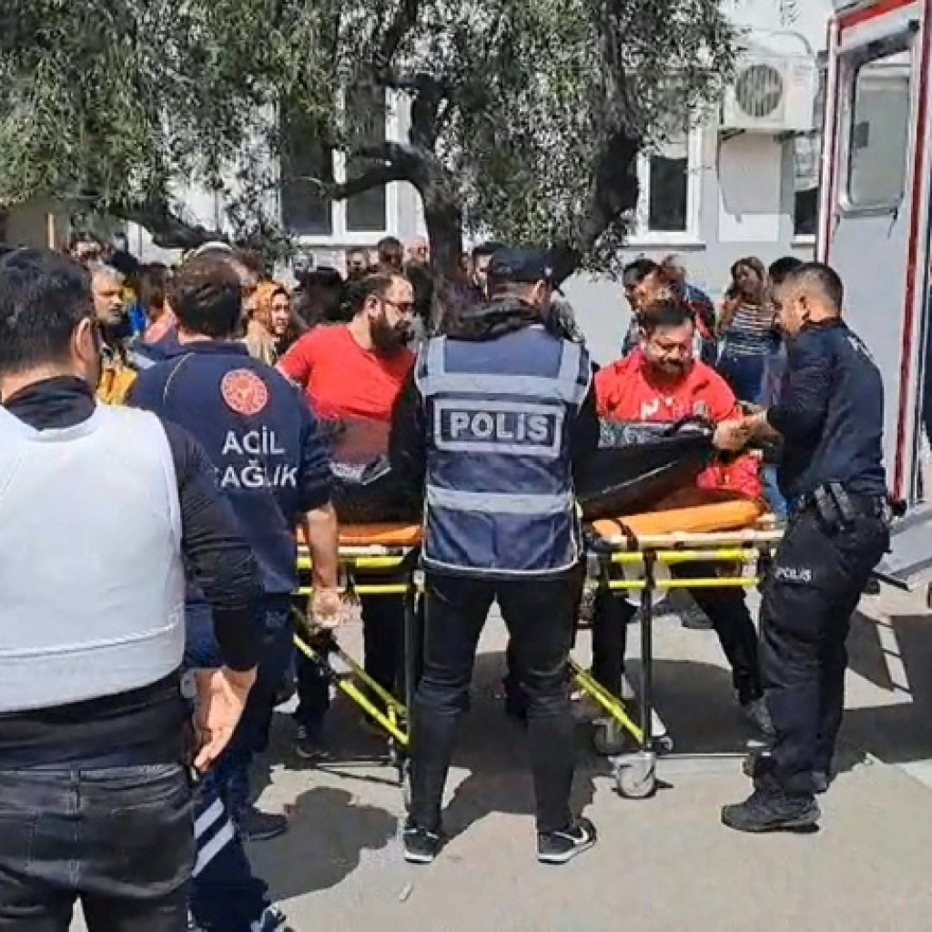 Turquie : neuf morts et 13 blessés dans une tuerie dans une école Turquie : neuf morts et 13 blessés dans une tuerie dans une école