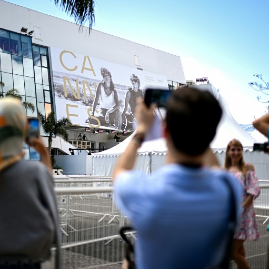 A Cannes, embarras généralisé face au spectre d’une « liste noire » de Canal+ A Cannes, embarras généralisé face au spectre d’une « liste noire » de Canal+