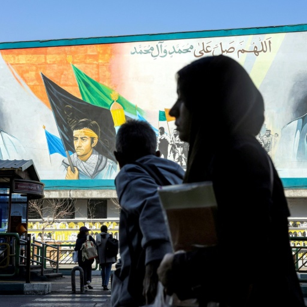 A Téhéran, l’ombre de la guerre hante les nuits et les conversations A Téhéran, l’ombre de la guerre hante les nuits et les conversations