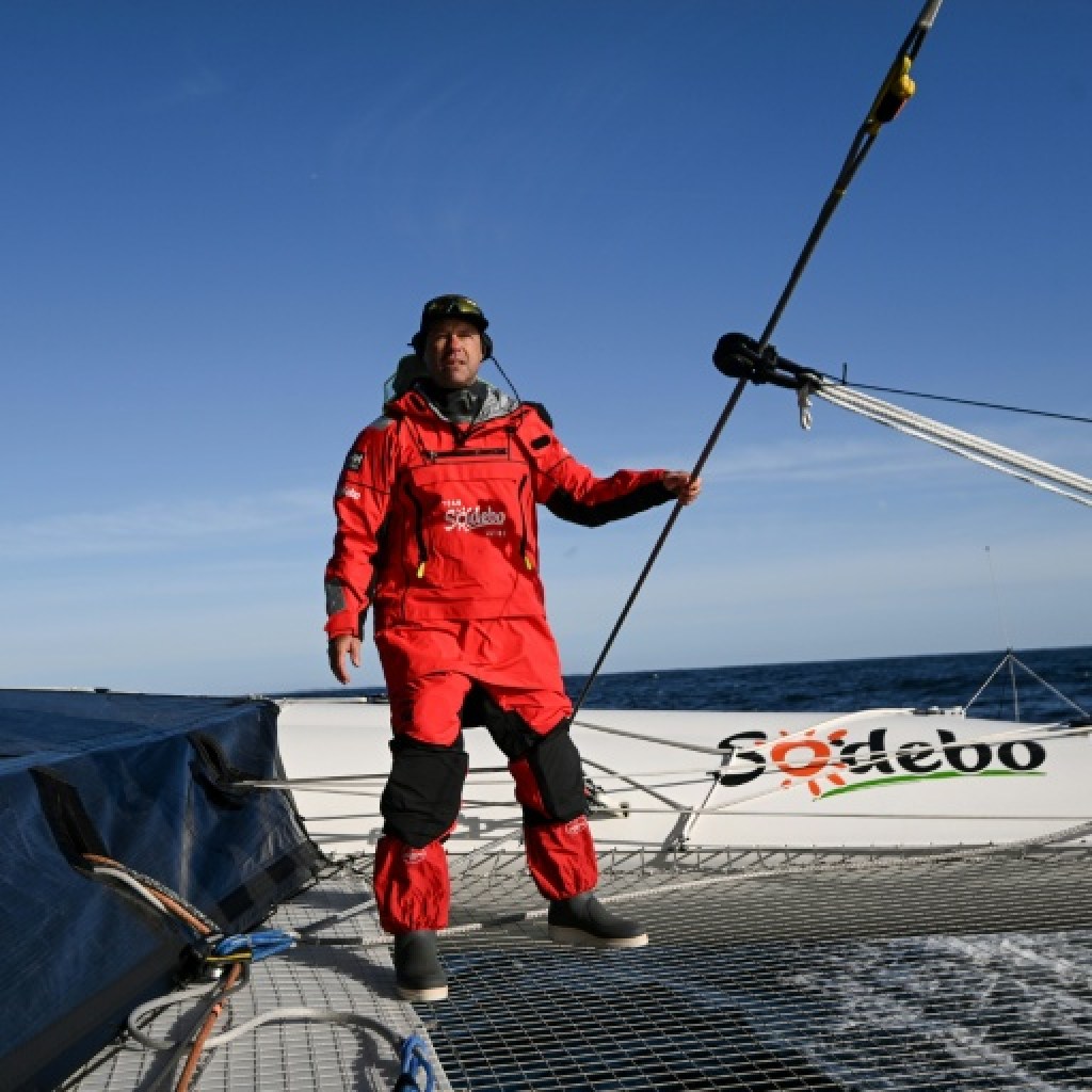 Trophée Jules Verne: au Cap Horn, Coville a repris un peu d’avance sur Joyon Trophée Jules Verne: au Cap Horn, Coville a repris un peu d’avance sur Joyon