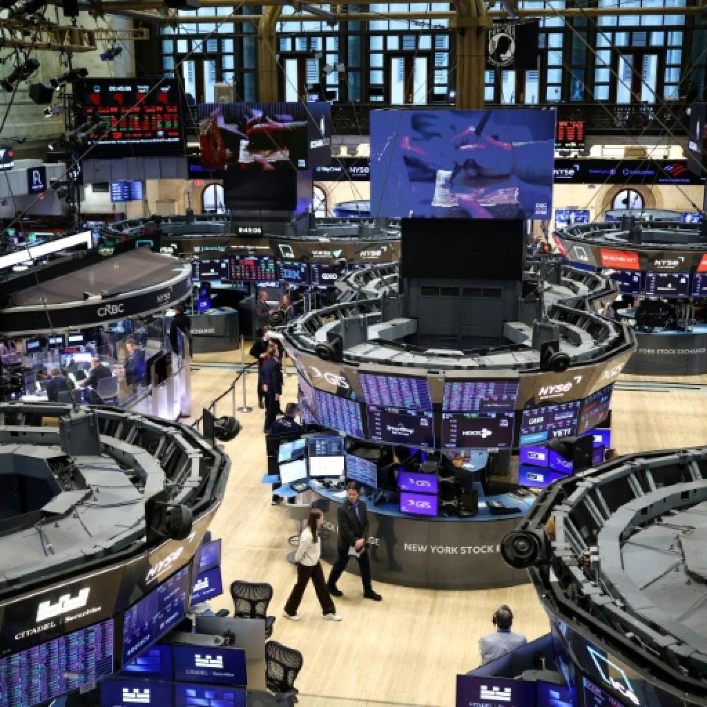 Wall Street en baisse, la géopolitique prend le pas sur les résultats Wall Street en baisse, la géopolitique prend le pas sur les résultats