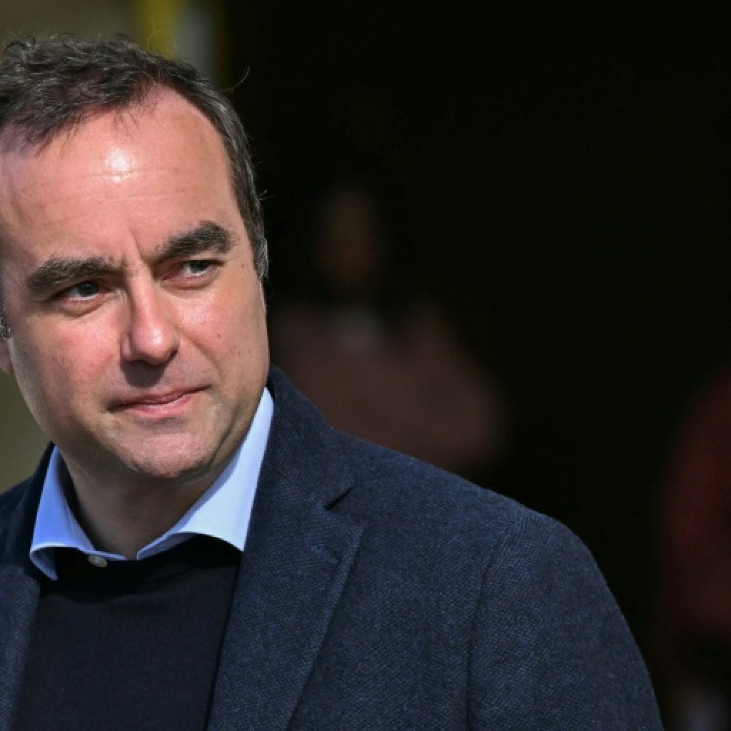 Après de discrètes municipales, Lecornu déjà sous pression sur les carburants Après de discrètes municipales, Lecornu déjà sous pression sur les carburants