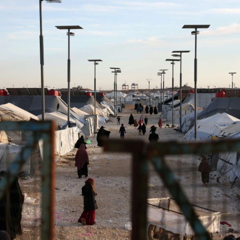 Syrie: la plupart des familles de jihadistes étrangers ont disparu du camp d’al-Hol Syrie: la plupart des familles de jihadistes étrangers ont disparu du camp d’al-Hol