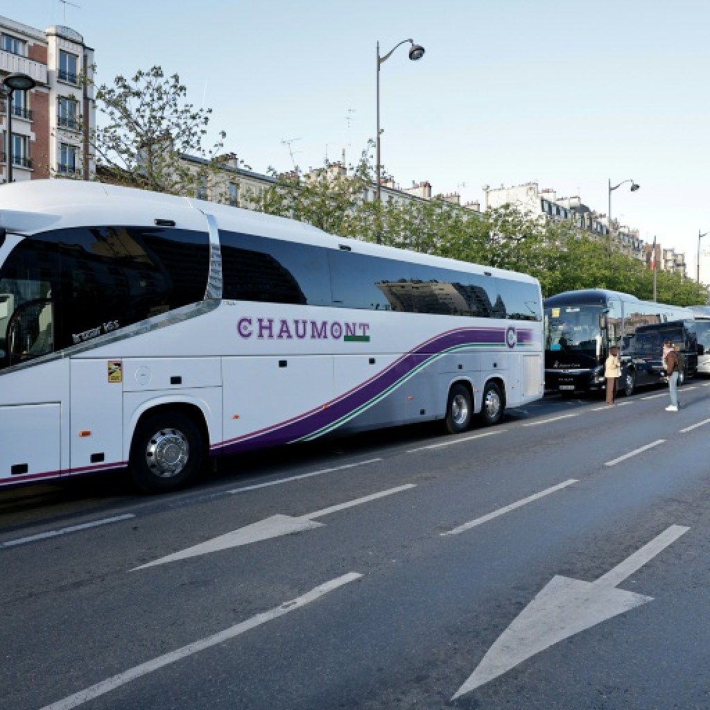 début de l’opération escargot des routiers sur le périphérique à Paris début de l’opération escargot des routiers sur le périphérique à Paris