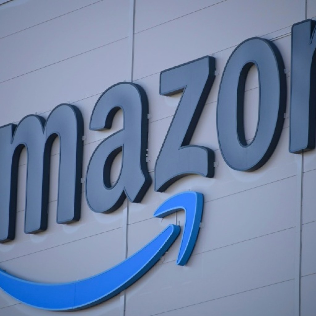 Amazon annonce qu’il va investir plus de 15 milliards d’euros en France sur trois ans Amazon annonce qu’il va investir plus de 15 milliards d’euros en France sur trois ans