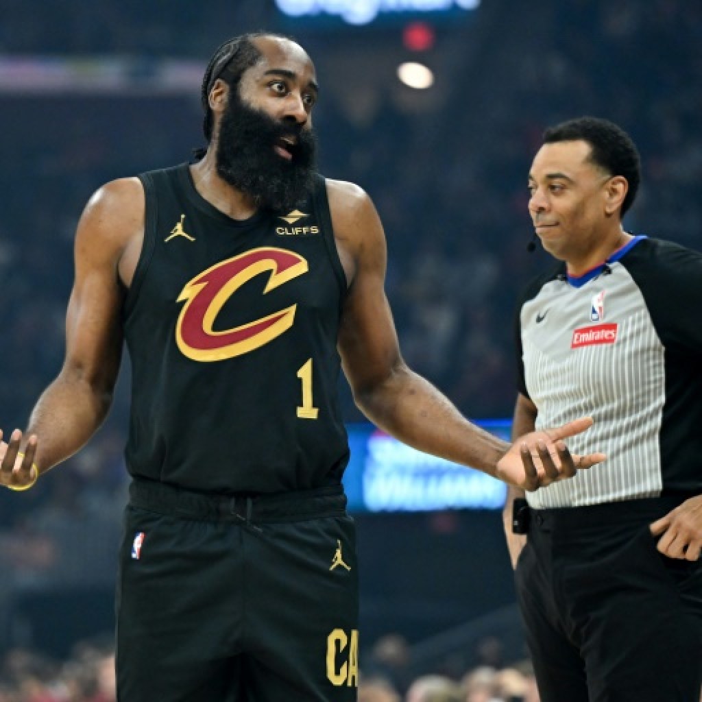 NBA: James Harden porte sa nouvelle équipe Cleveland contre New York NBA: James Harden porte sa nouvelle équipe Cleveland contre New York