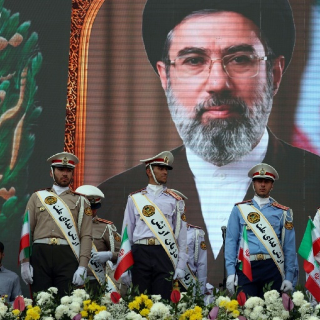 Trump « pas satisfait » d’une nouvelle offre iranienne pour relancer les négociations Trump « pas satisfait » d’une nouvelle offre iranienne pour relancer les négociations