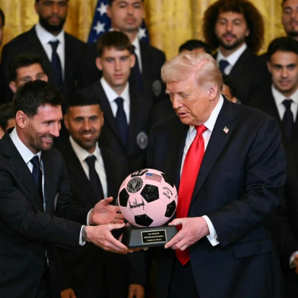 Trump reçoit Messi et l’Inter Miami à la Maison Blanche Trump reçoit Messi et l’Inter Miami à la Maison Blanche