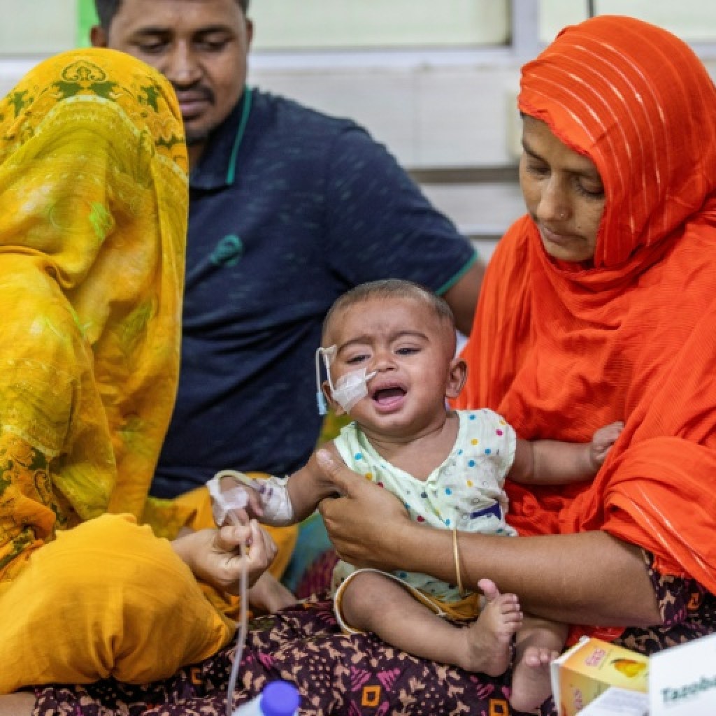 L’épidémie de rougeole continue à tuer des enfants au Bangladesh L’épidémie de rougeole continue à tuer des enfants au Bangladesh