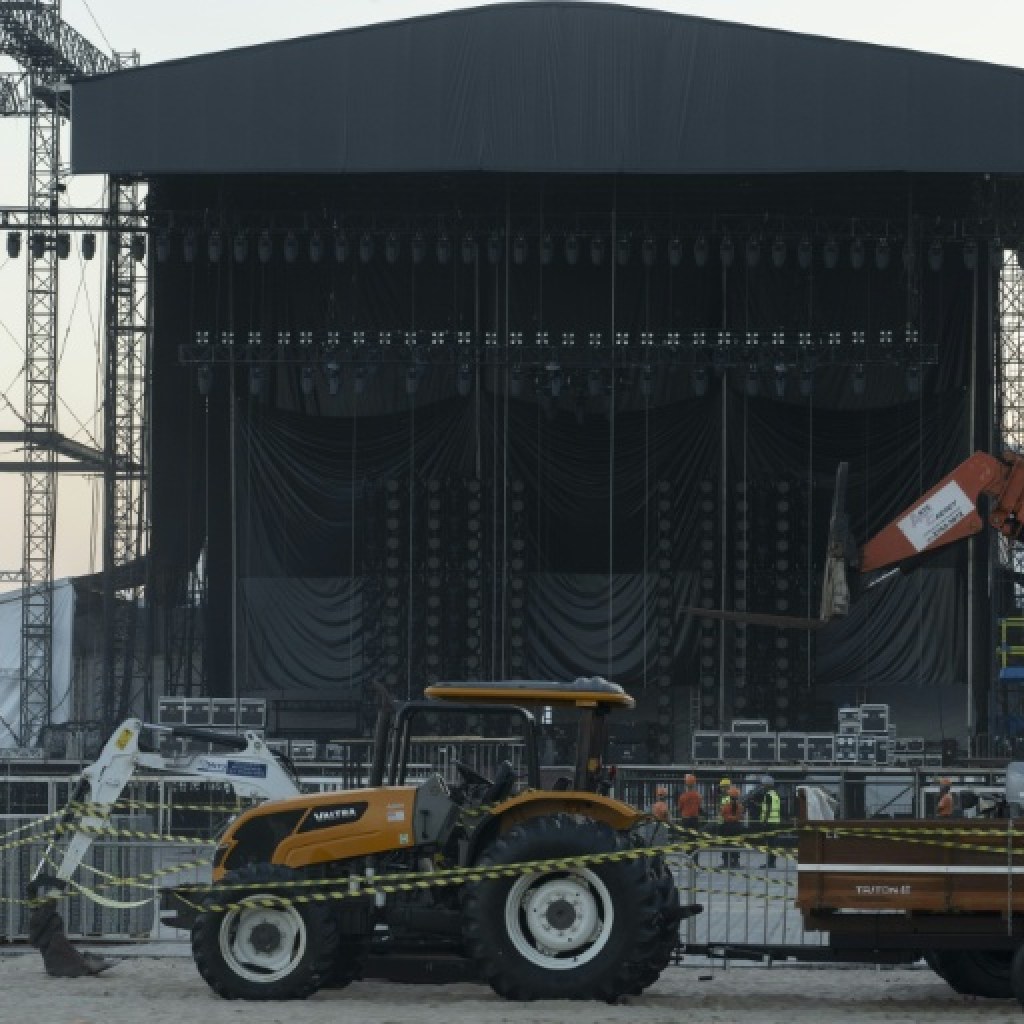 Un technicien meurt lors du montage du concert de Shakira à Rio Un technicien meurt lors du montage du concert de Shakira à Rio