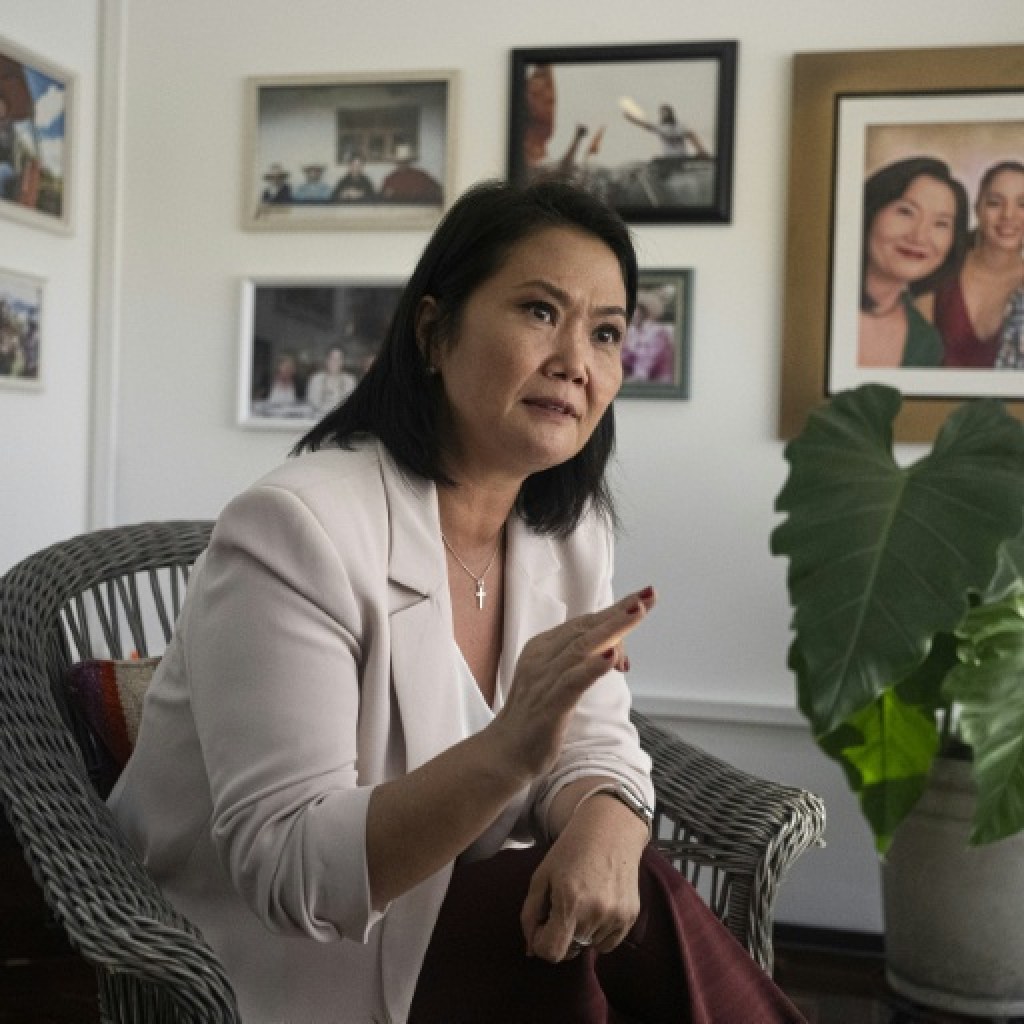Présidentielle au Pérou: Keiko Fujimori promet expulsions de migrants et rapprochement avec Washington Présidentielle au Pérou: Keiko Fujimori promet expulsions de migrants et rapprochement avec Washington