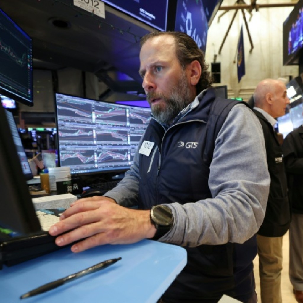 Wall Street en baisse, le conflit au Moyen-Orient pèse Wall Street en baisse, le conflit au Moyen-Orient pèse