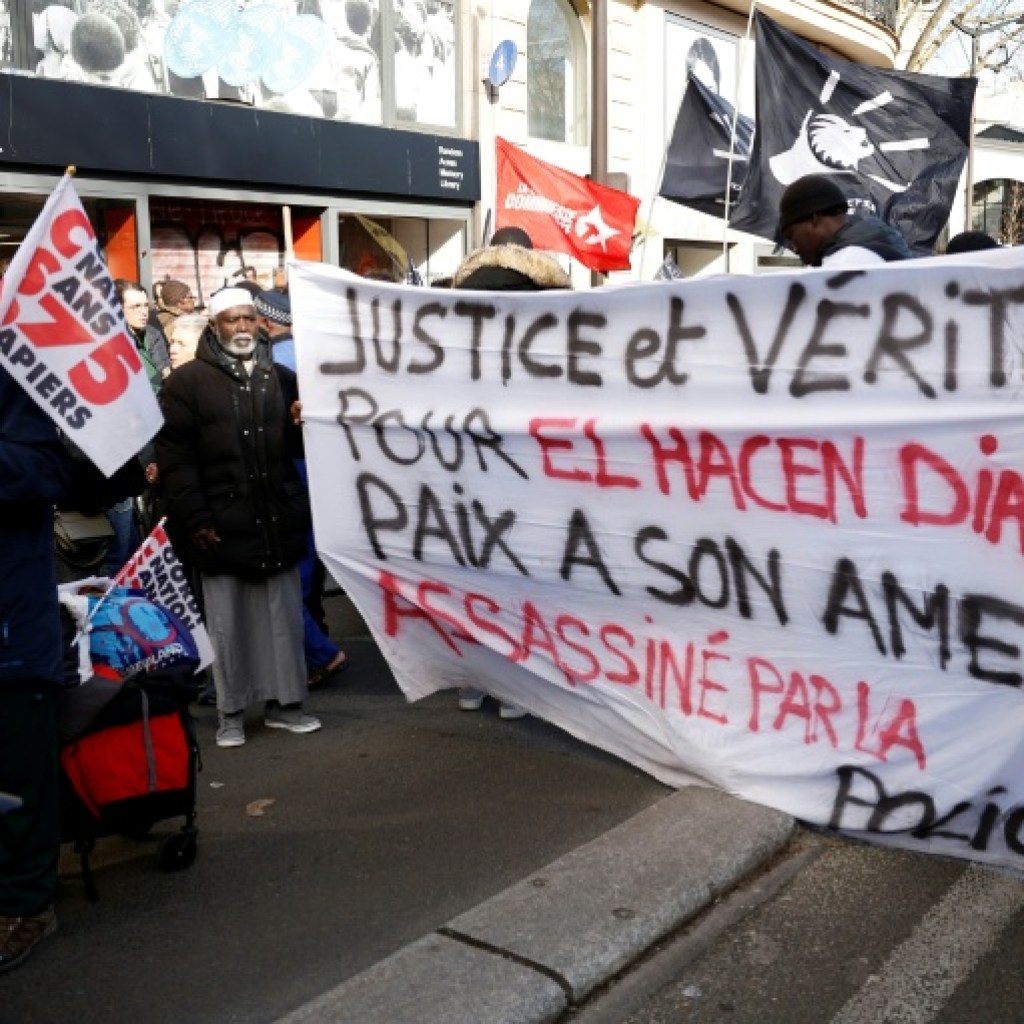 Un rassemblement pour réclamer « justice » après la mort d’El Hacen Diarra en garde à vue à Paris Un rassemblement pour réclamer « justice » après la mort d’El Hacen Diarra en garde à vue à Paris
