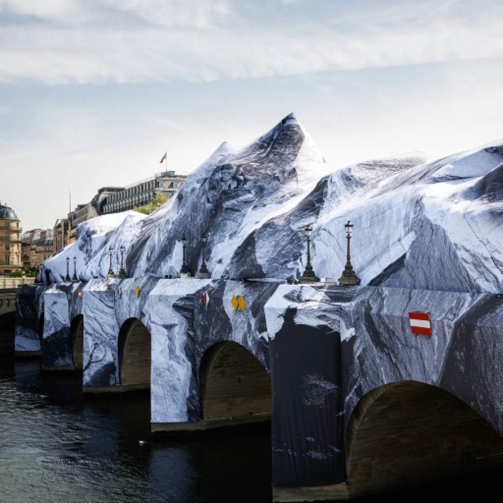 Le Pont Neuf de Paris transformé par l’artiste JR Le Pont Neuf de Paris transformé par l’artiste JR