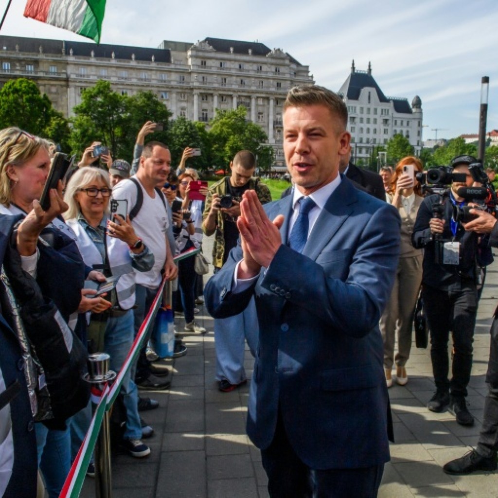 Hongrie: Peter Magyar arrive au pouvoir avec la promesse d’un changement de régime Hongrie: Peter Magyar arrive au pouvoir avec la promesse d’un changement de régime